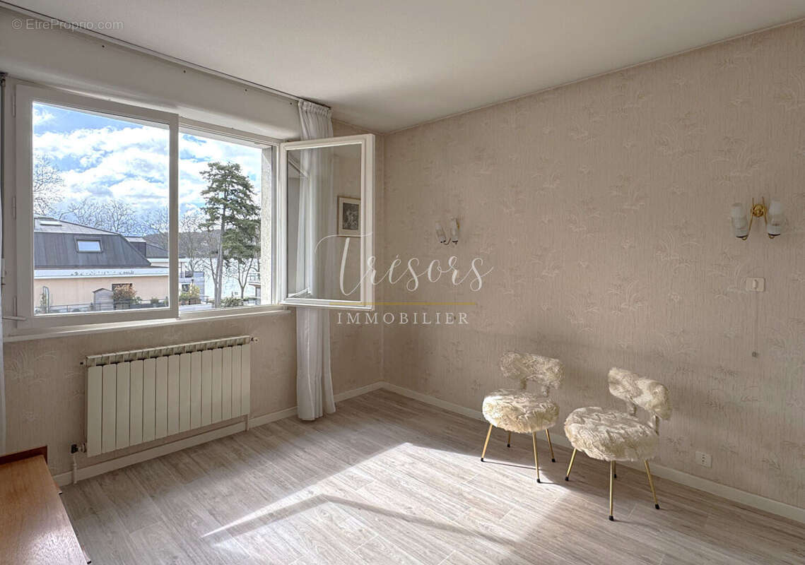 Annecy, ALBIGNY, appartement T3/4  en étage élevé - photo 6