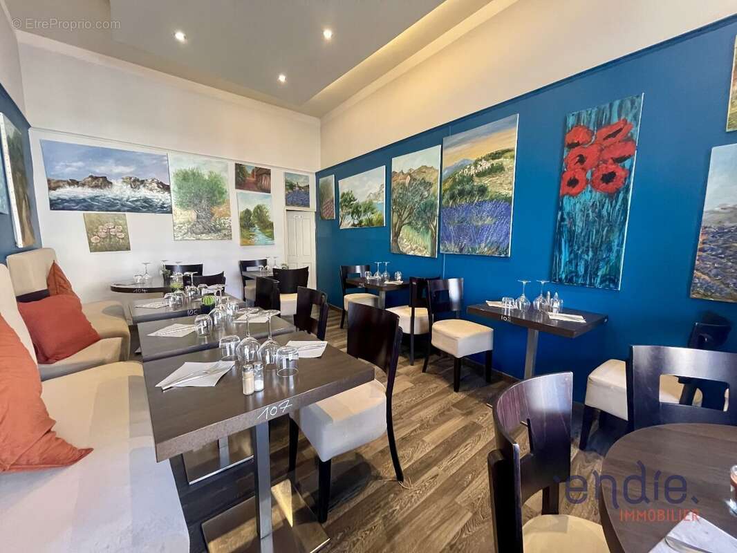 Commerce à COTIGNAC