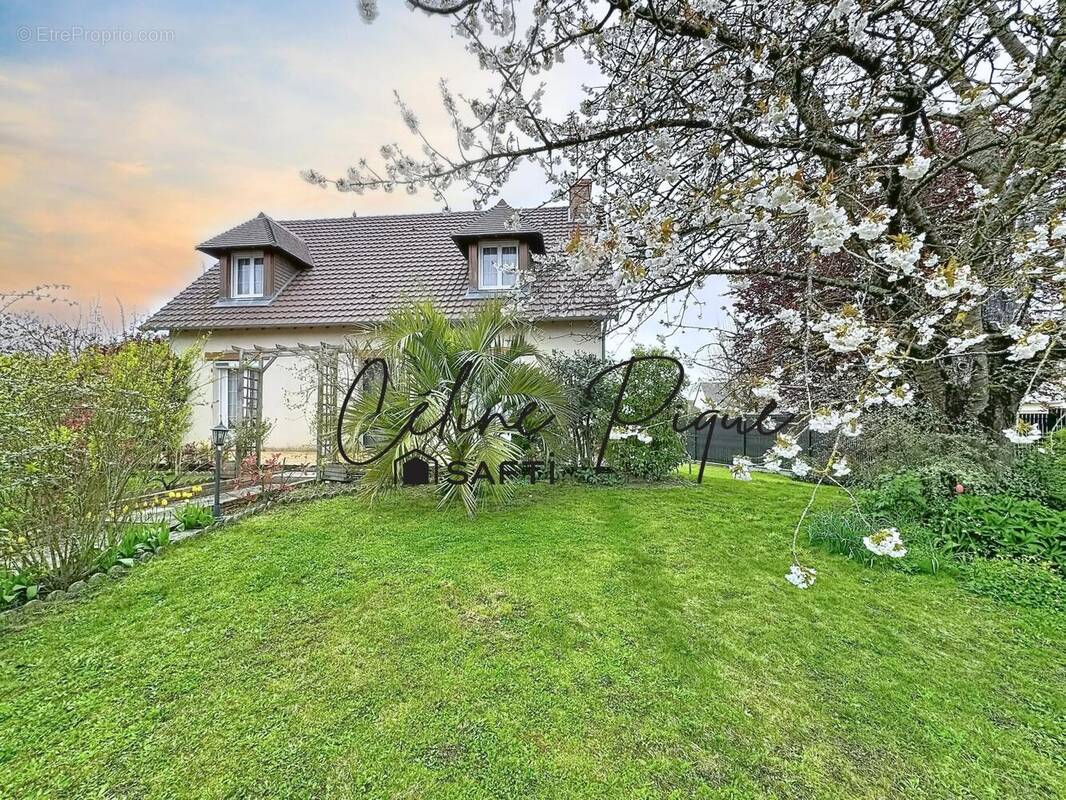 Photo 1 - Maison à FEUGUEROLLES-BULLY