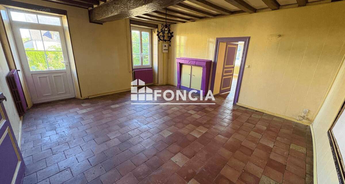 Charmante maison de caractère avec dépendances et grand jardin arboré - photo 4