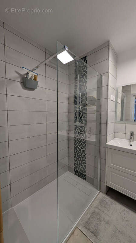 Appartement à VALLAURIS