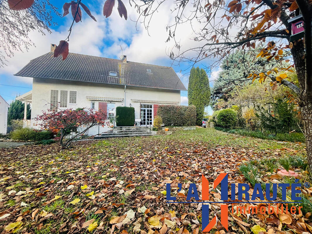 Maison à SARTROUVILLE
