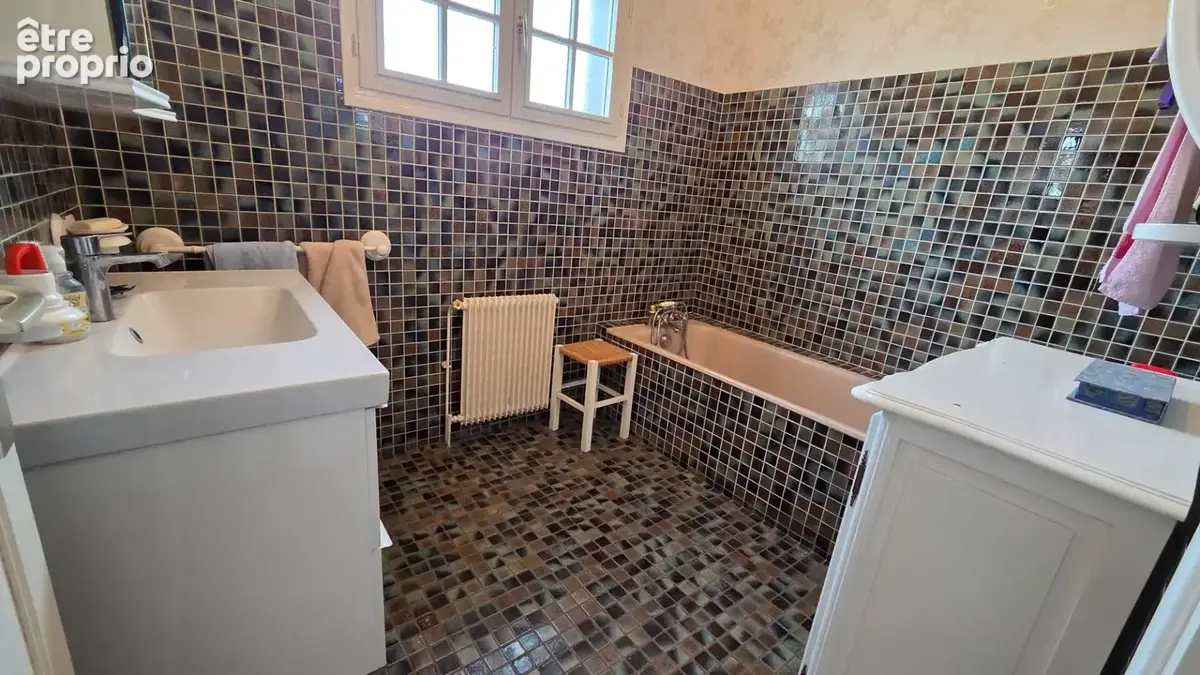Charmante maison familiale en plein centre de LA VILLE AUX DAMES - photo 8