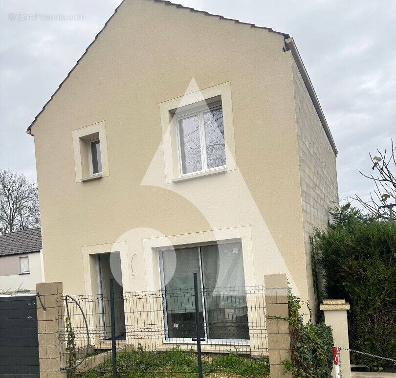 Maison à VILLIERS-SUR-MORIN