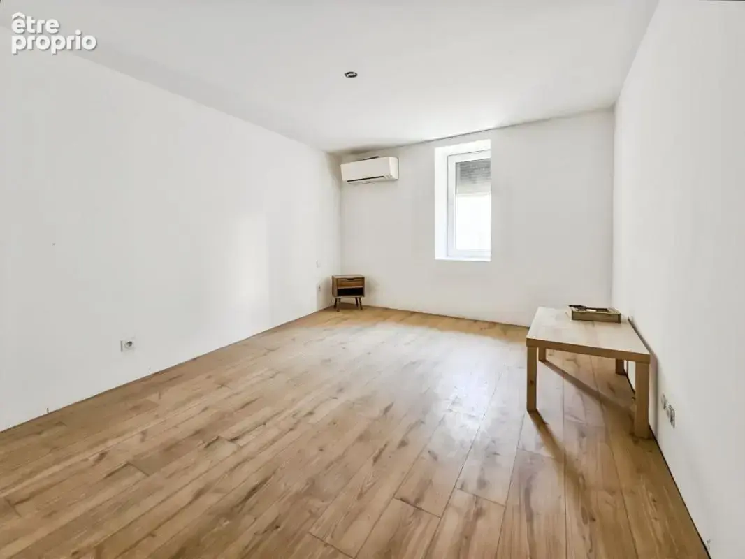 À Vendre à Montfrin - Maison de village de 67m² avec garage - photo 7