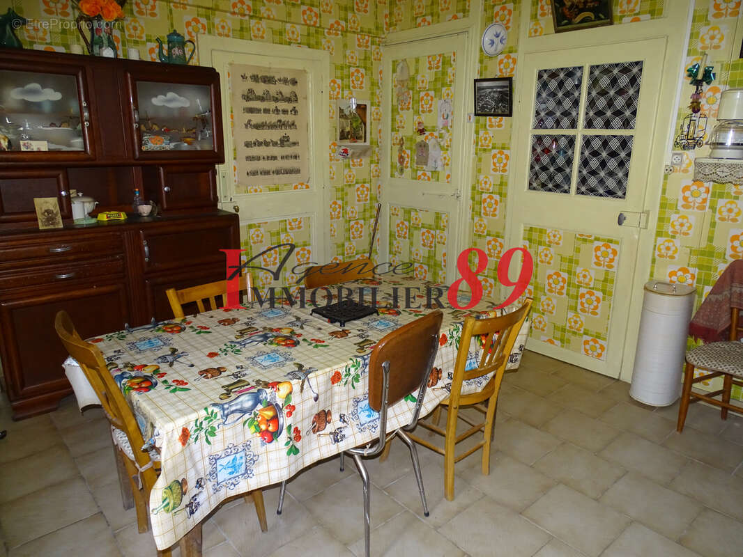 Maison à LES RICEYS