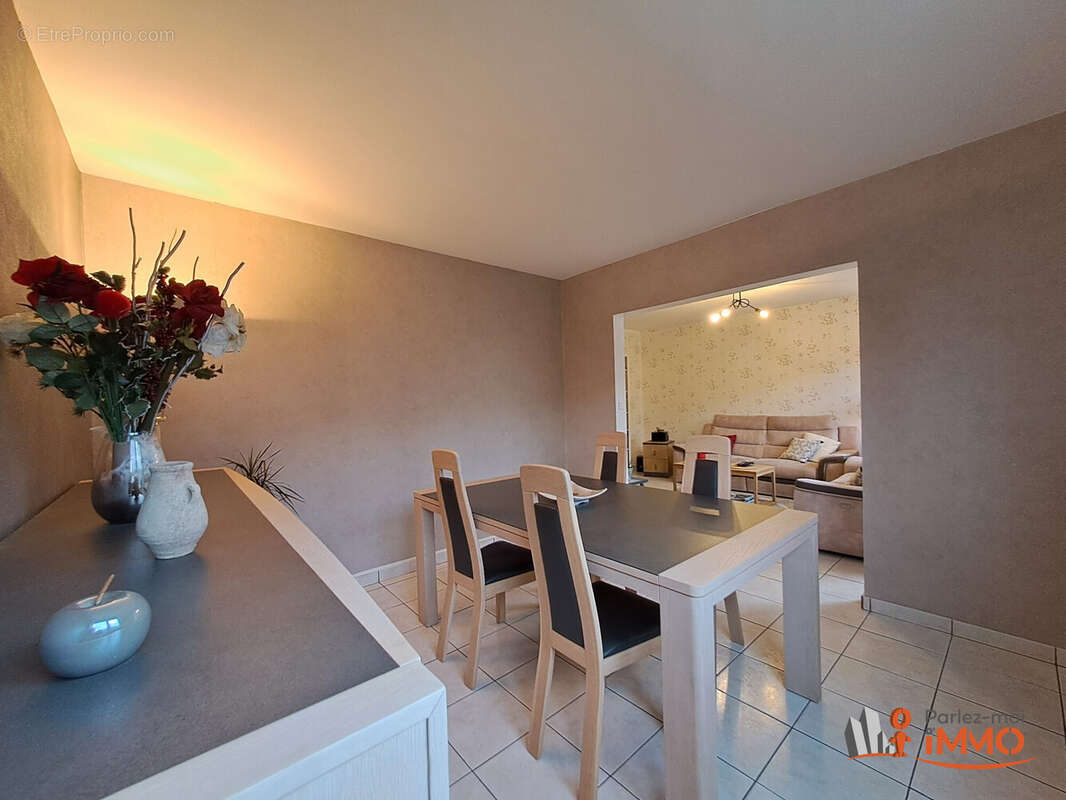 Appartement à SAINT-ETIENNE