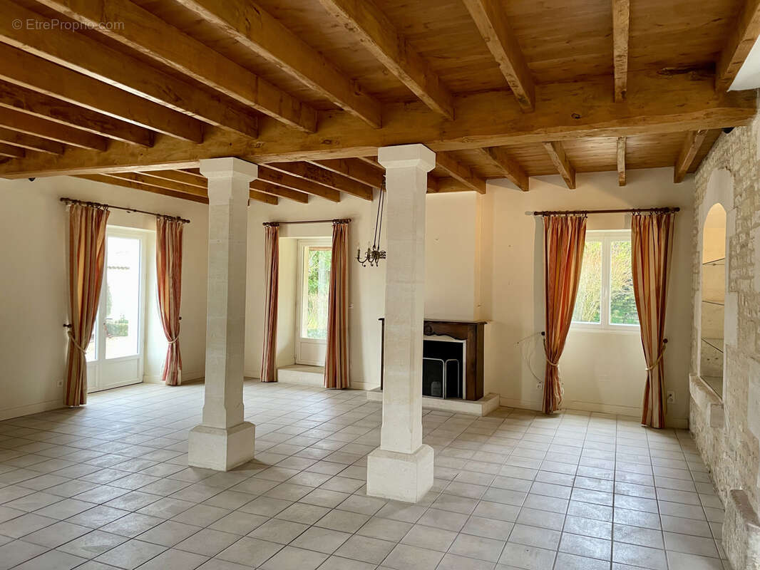 Maison à HIERSAC