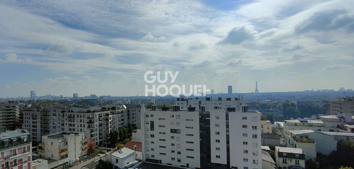 Appartement à COURBEVOIE