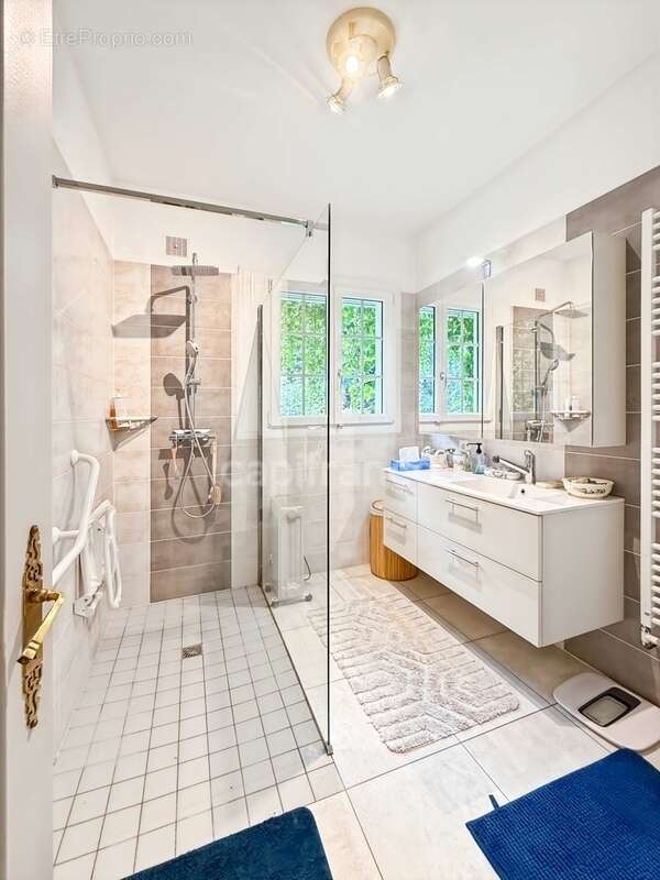 Maison à CHATELLERAULT