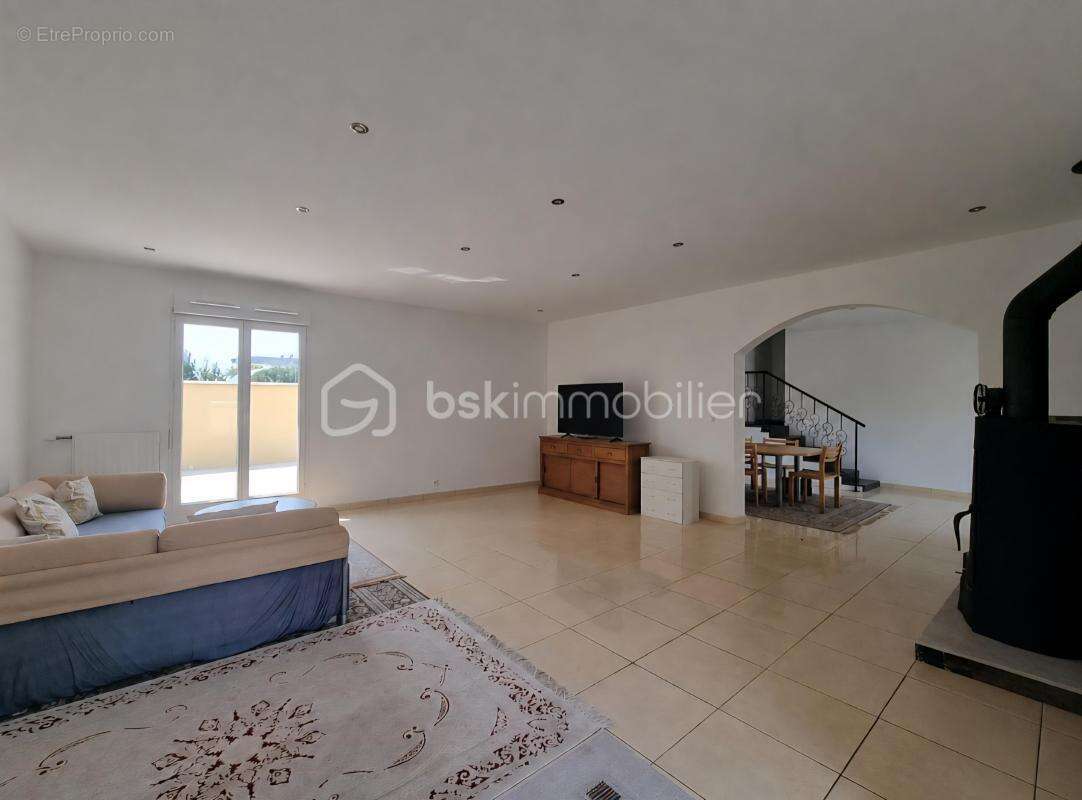 Maison en pierre_ 4 chambres_ jardin ! - photo 3