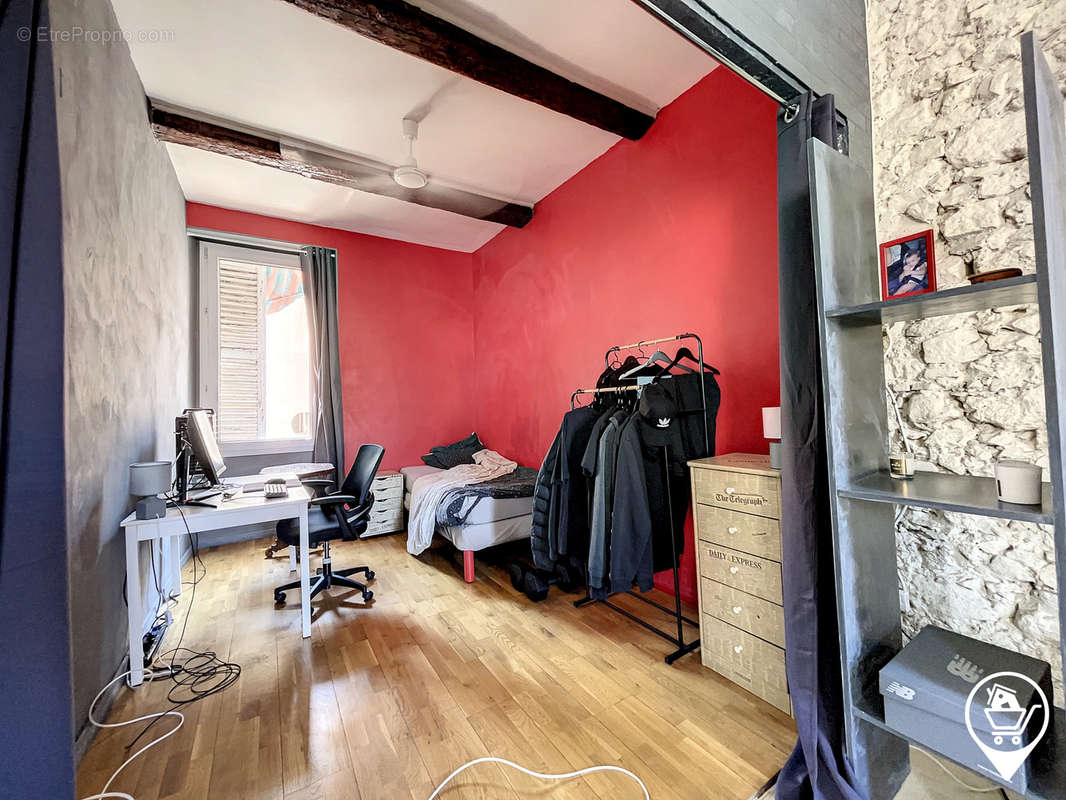 Appartement à MARSEILLE-6E