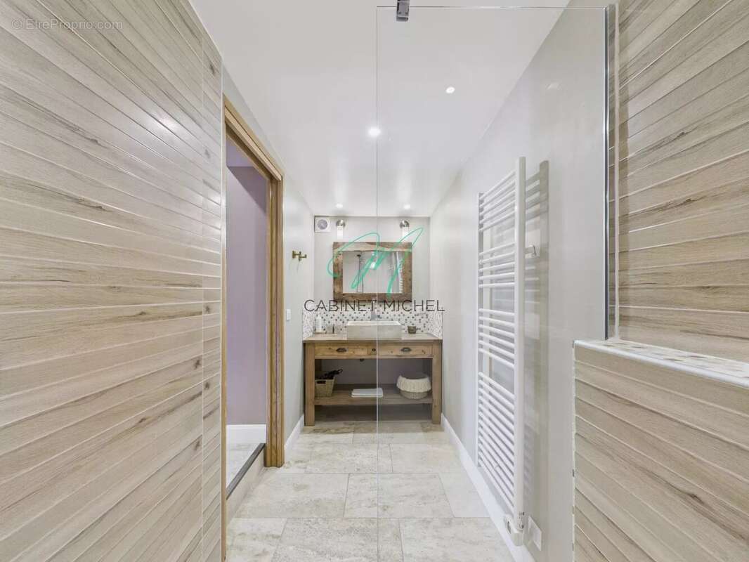 Maison à ROQUEFORT-LES-PINS