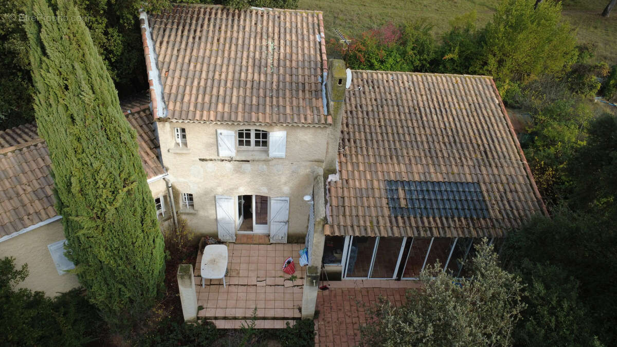 Maison à CHATEAUNEUF-LE-ROUGE