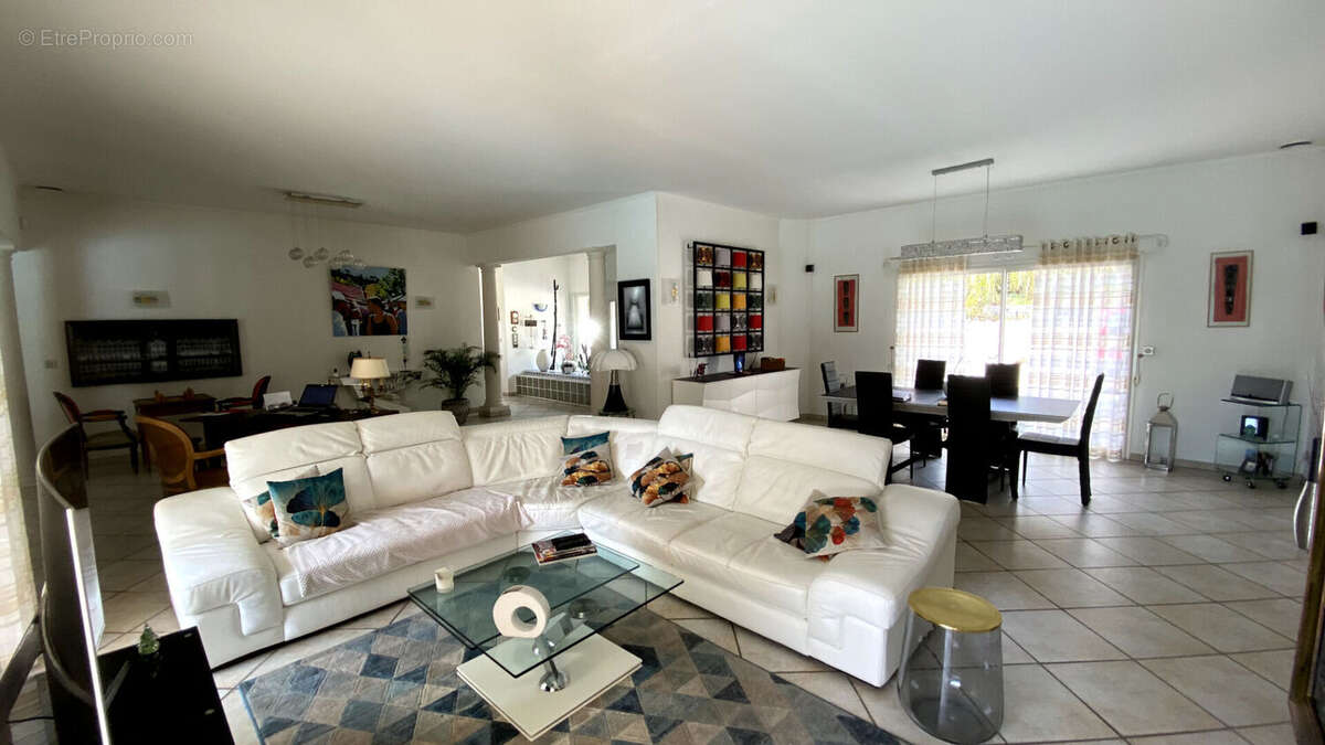 Maison à MARTIGNAS-SUR-JALLE