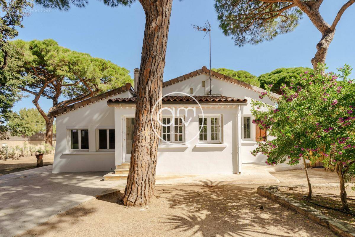 Maison à HYERES