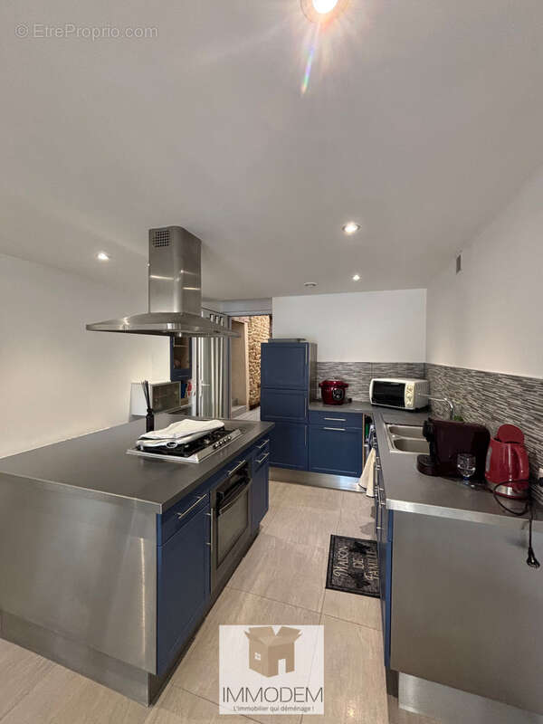 Maison entièrement rénovée avec dépendance et fort potentiel - photo 8