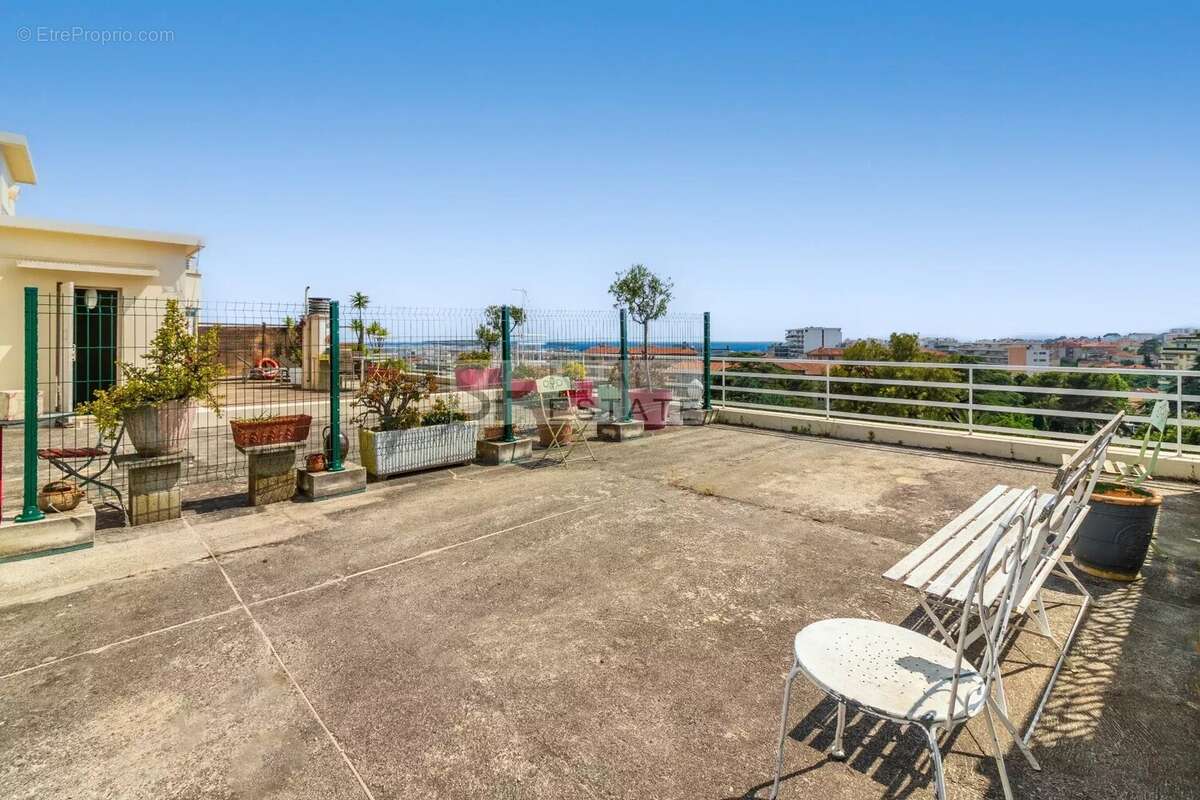 Appartement à LE CANNET