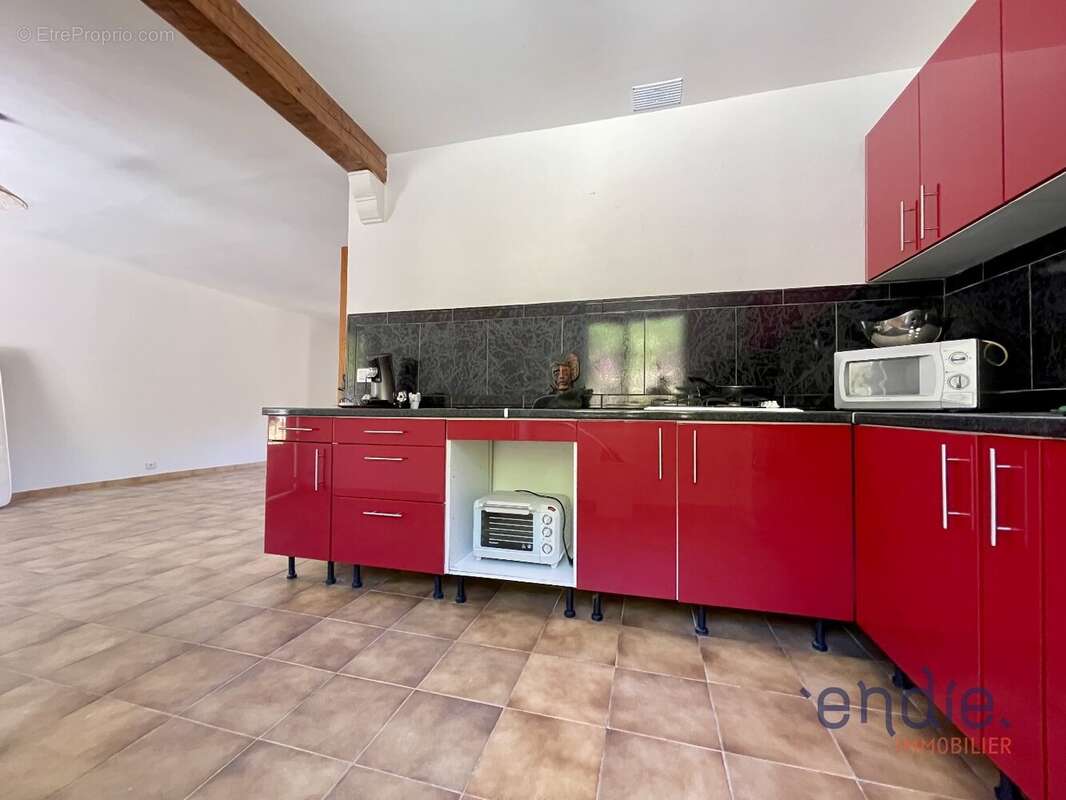 Lorgues villa t7 piscine garage cave - photo 6