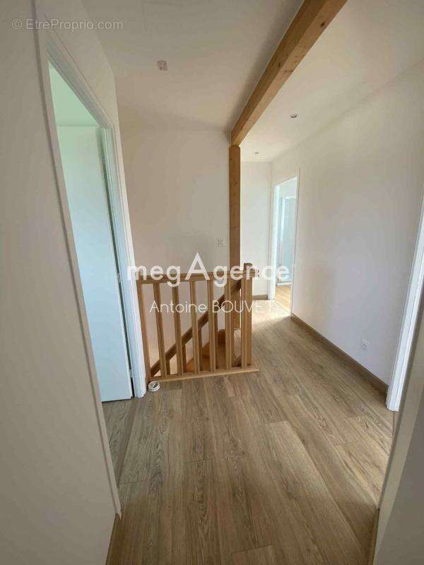 Pavillon 7 pieces - 6 chambres - garage - jardin - photo 12