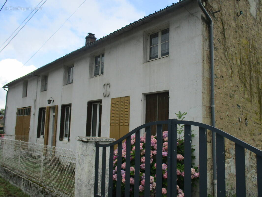 Maison à ARLEUF