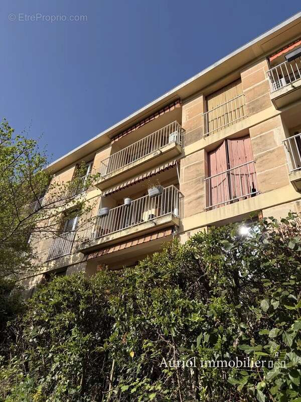 Appartement à AURIOL