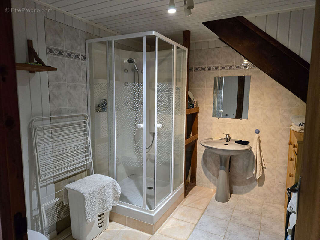 Maison à SAINT-HILAIRE-LA-TREILLE