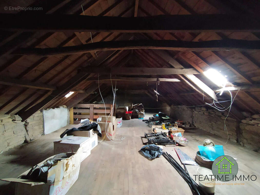 Maison à SAINT-THURIEN