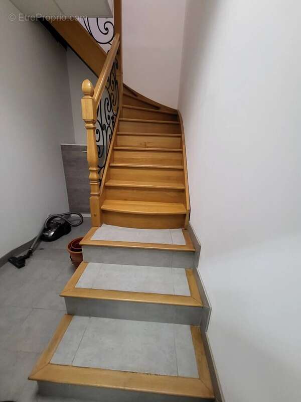 Commerce à SASSENAGE