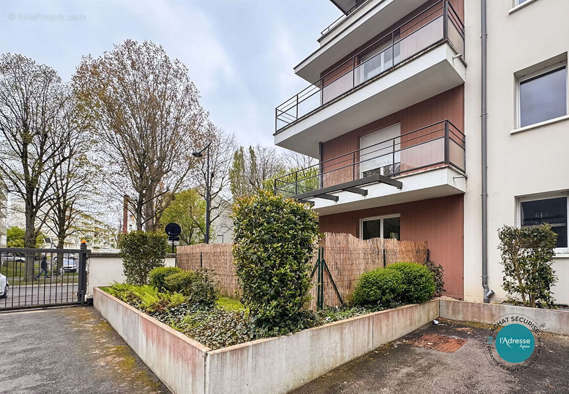 Appartement à MENNECY