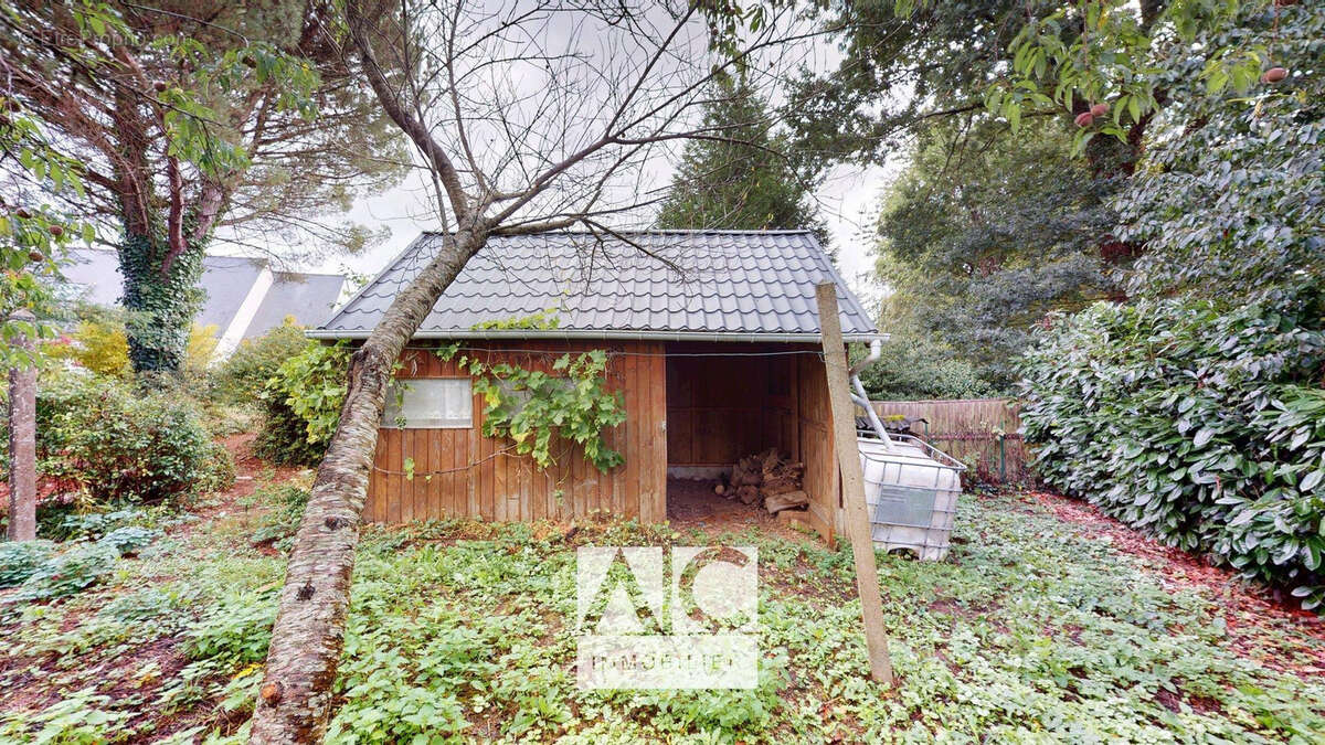 Maison à SAINT-NICOLAS-DU-PELEM