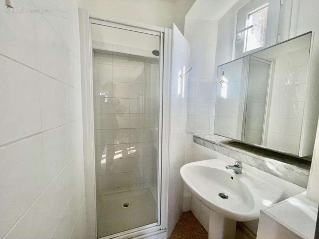 Appartement à ROQUEBRUNE-CAP-MARTIN