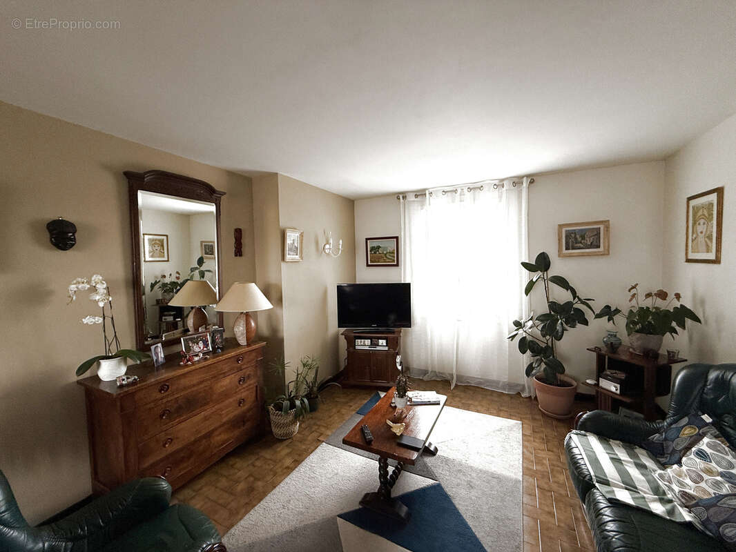 Maison à BAGNOLES