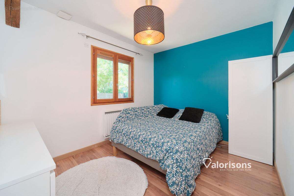 Maison 61 m² à Jons  - photo 8