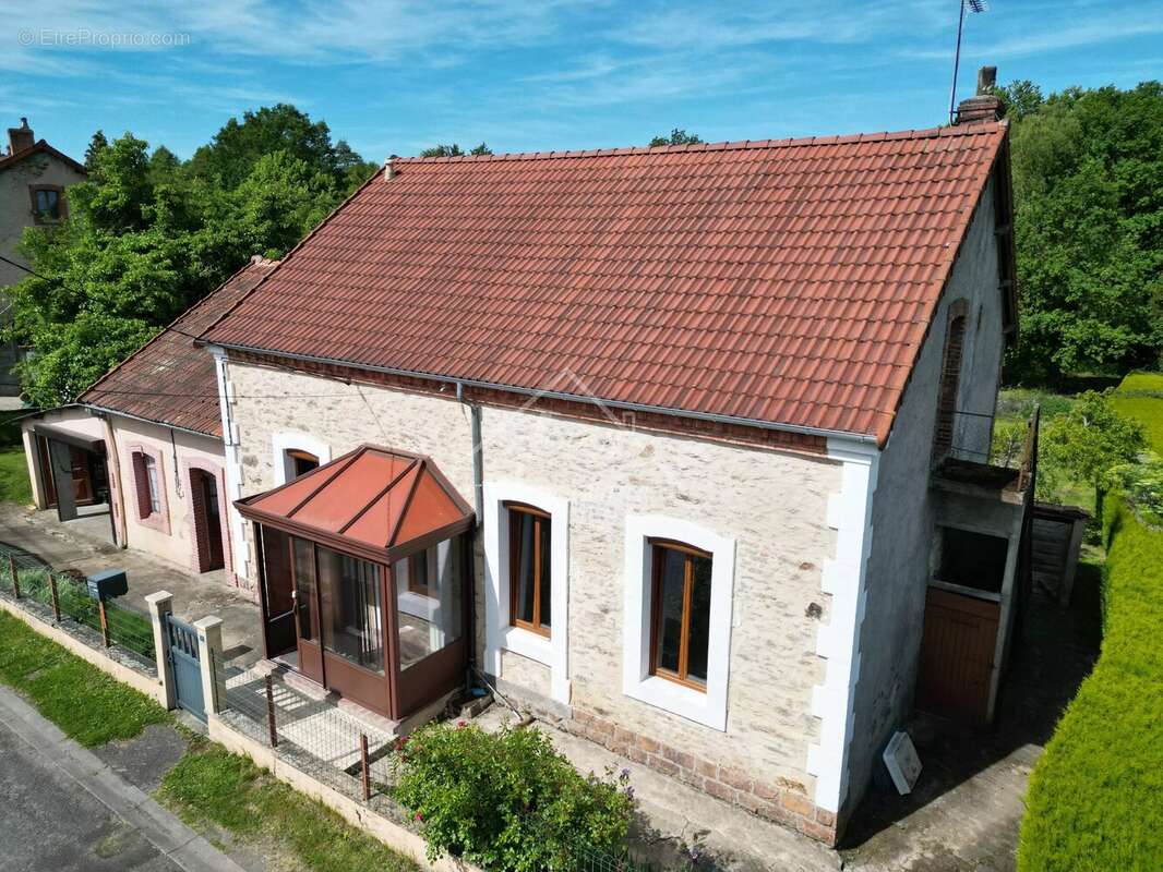Maison à SAINT-ELOY-LES-MINES