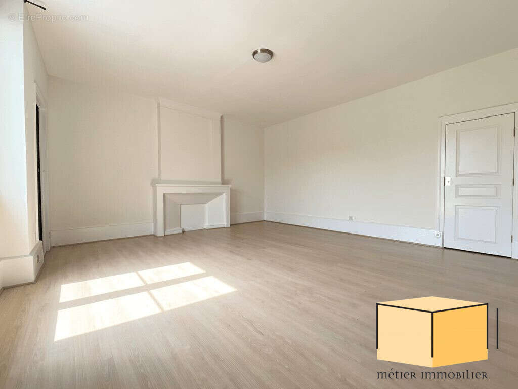 Appartement 81 m² à Belley  - photo 5
