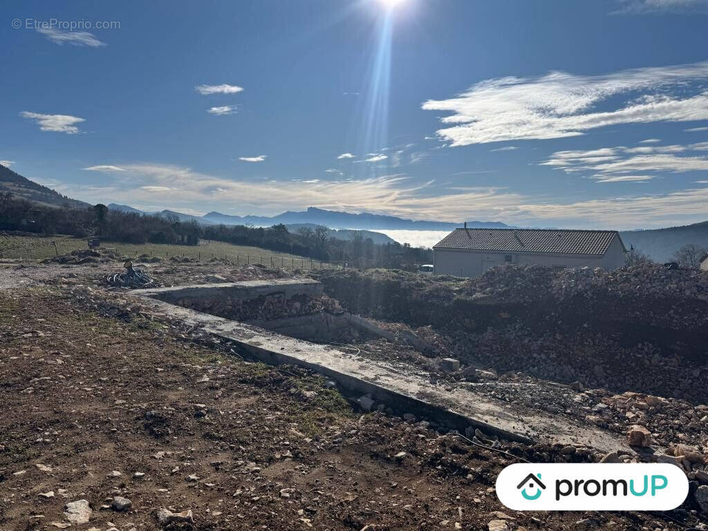 Terrain à PLAN-DE-BAIX