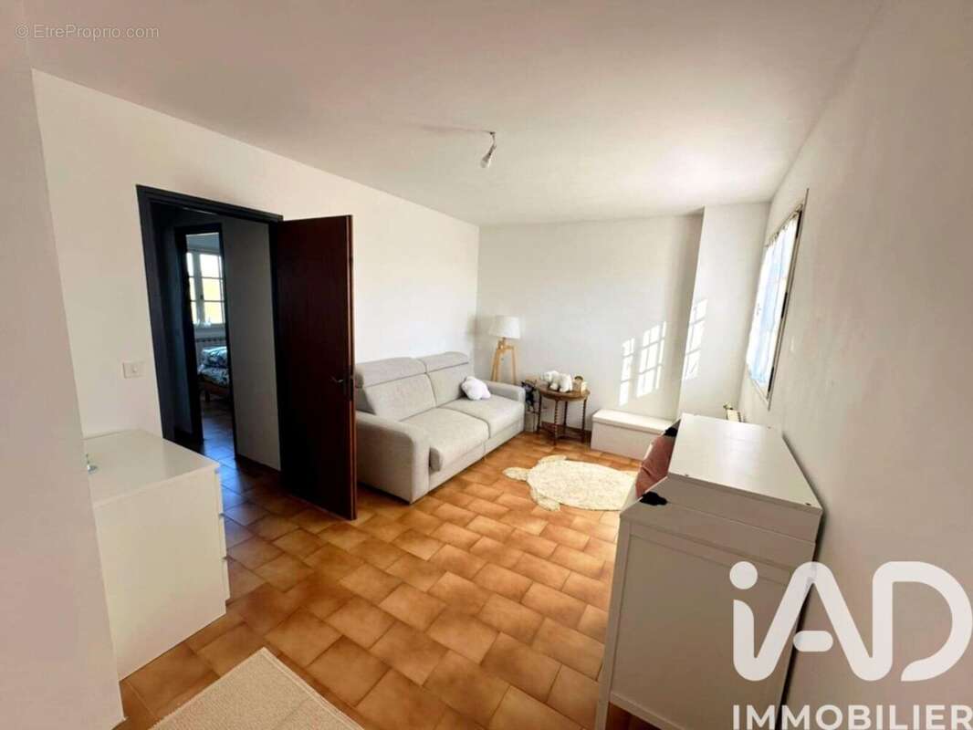 Photo 8 - Maison à POUZOLLES