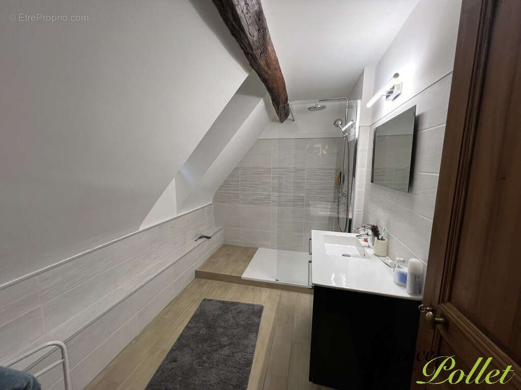 Maison à NEUVY-SUR-BARANGEON