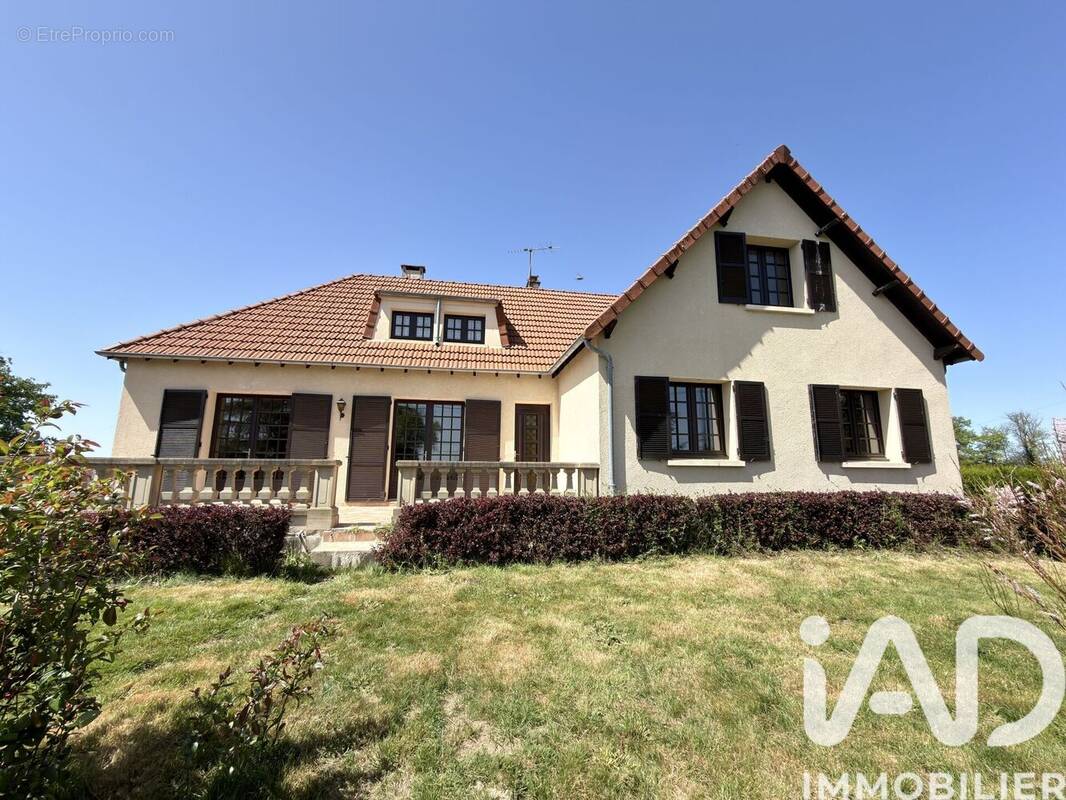 Photo 1 - Maison à AJAIN