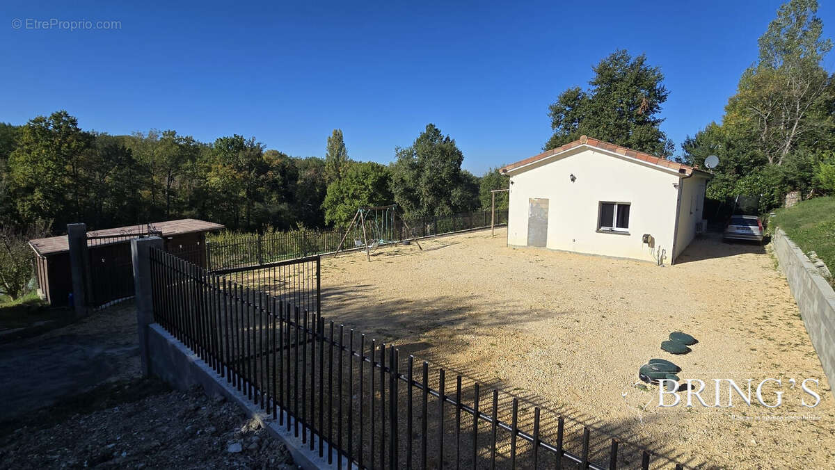 Maison à MONTESQUIEU