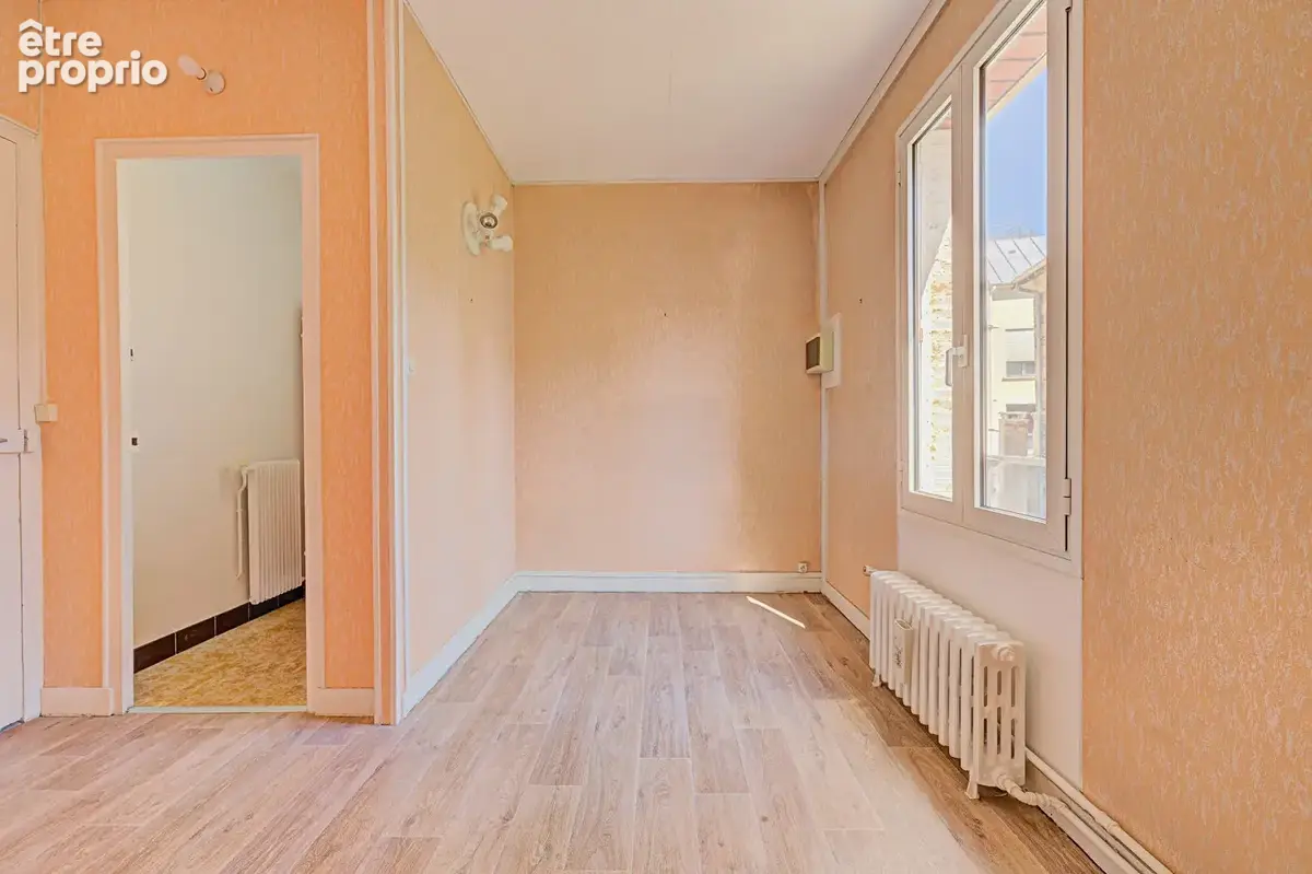 *** EXCLUSIVITÉ - RARE À LA VENTE - Maison en Meulière à rénover  de 162 m² au sol et 146 m² habitable -  6 chambres possibles * - photo 8