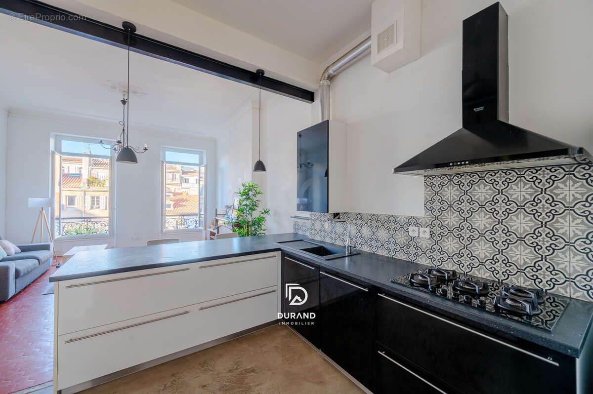 Appartement à MARSEILLE-6E