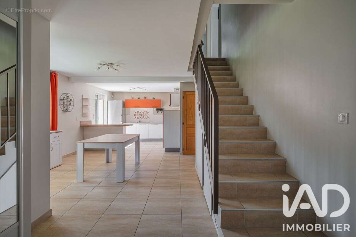 Photo 4 - Maison à ECHIROLLES