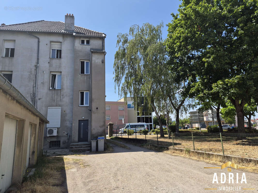 Appartement 186 m² à Maizieres-Les-Metz  - photo 2