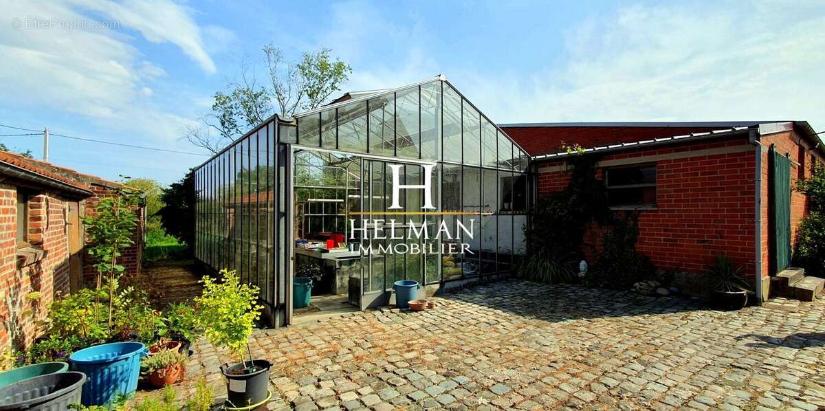 Maison à BUYSSCHEURE