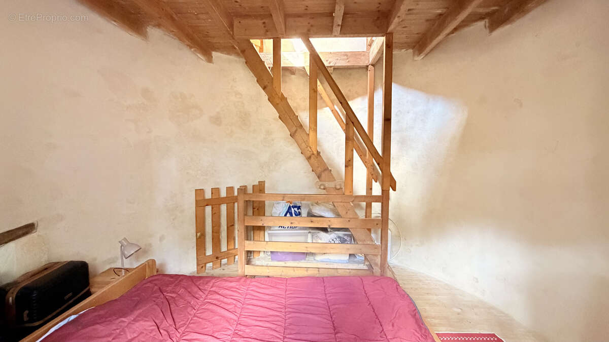 Maison à LOIRE-SUR-NIE