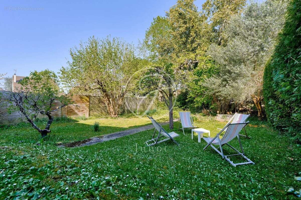 Maison à LE CHESNAY