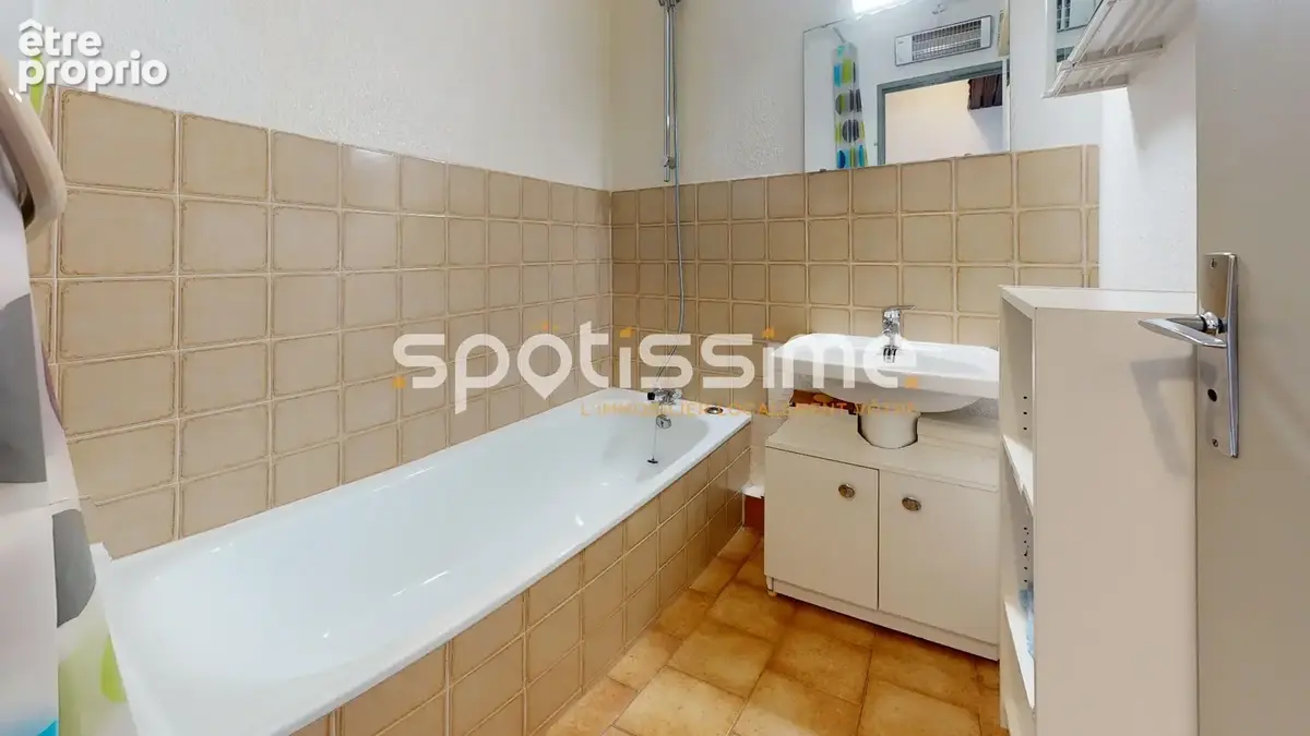 Cap d'Agde  Centre Port : studio cabine avec vue mer, parking et cellier privatifs - photo 4
