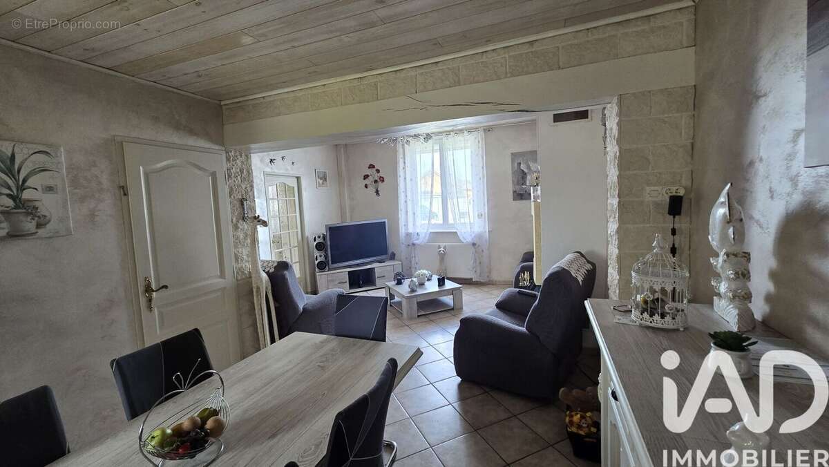 Photo 2 - Maison à HERSIN-COUPIGNY